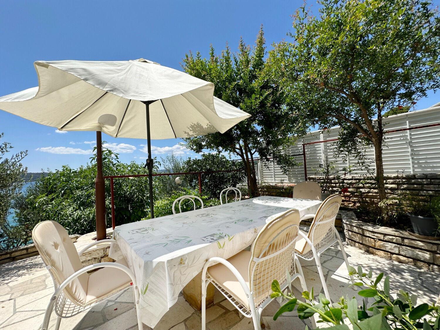 Apartments Mihaela Trogir Exterior photo