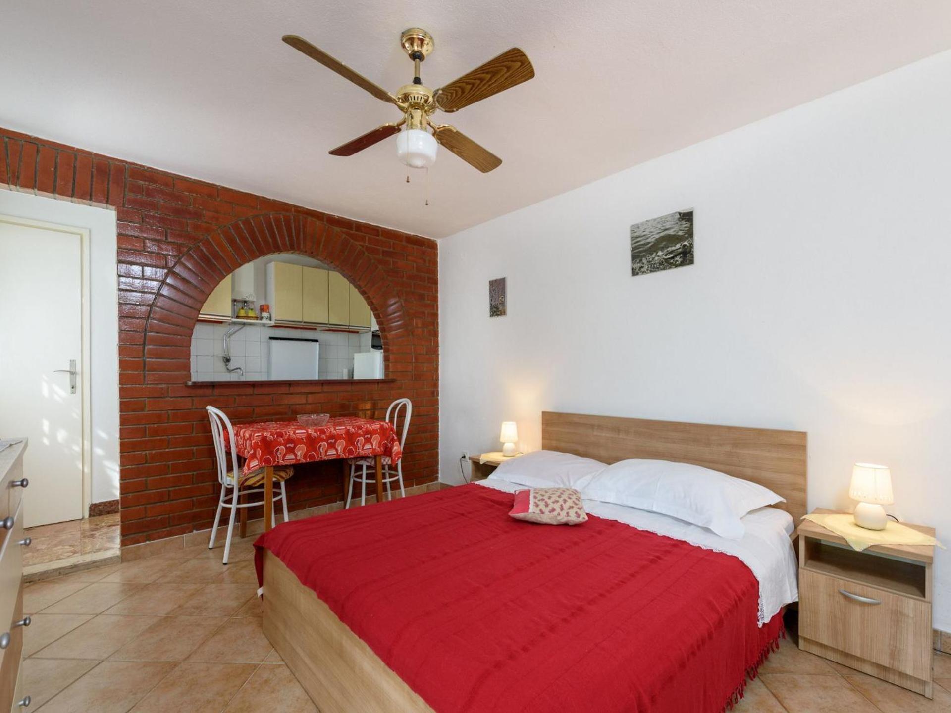 Apartments Mihaela Trogir Exterior photo